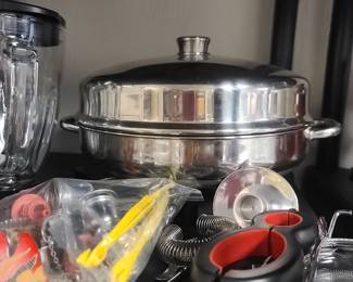 Electric fryer - misc kitchen/bar items