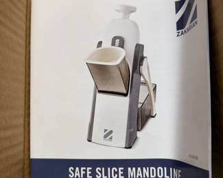 Mandoline, New in Box