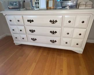 Vintage 9-drawer triple dresser