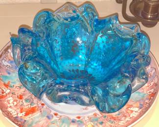 Murano art glass ruffled bowl