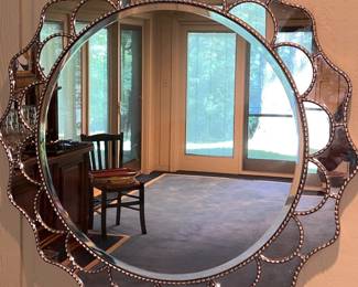 Round decorative wall mirror