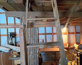 8 ft Wooden Step Ladder