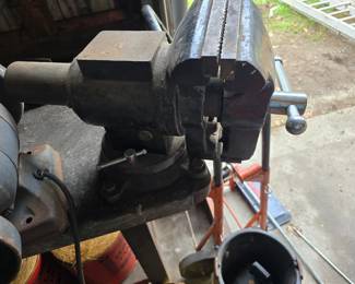 Bench Vise (AS IS)