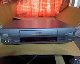 Toshiba VCR