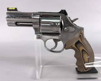 Smith & Wesson 686-6 S&W .357 Mag 7-Shot Revolver SN# DNV1472, Fiber Optic Sight, 2 Speed Loaders, Extra Grip, Includes Original Sight, Paperwork, In Original Hard Case