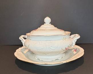 Walbrzych "Bavarian Rose" Porcelain Tureen and Underplate