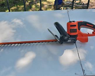 Black+Decker Corded Electric Hedge Trimmer