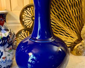 Chinese Porcelain Sapphire Blue Glazed Vase Qing Dynasty 19th Century 