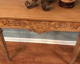 center image of buffet table