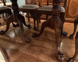 bottom detail of dining room table