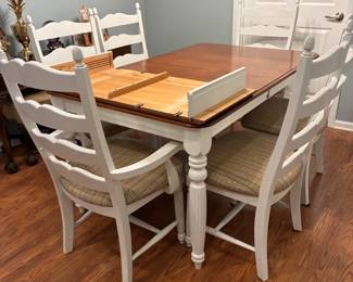 kitchen table w leaf on top