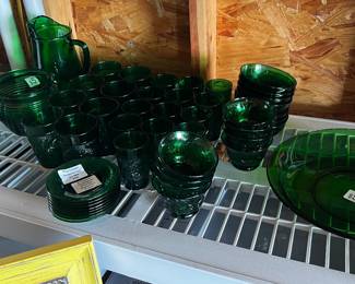 Vintage green oatmeal/sandwhich glass