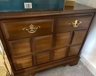 Pennsylvania House Cherry Block Front Chest