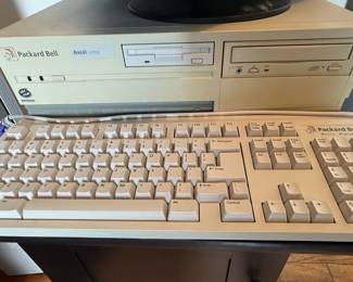 Packard Bell Axcel 121CD Desktop Computer