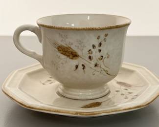 Mikasa Avante Torino Pattern Dinnerware Set