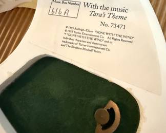 Ardleigh-Elliott Scarlett Gone With The Wind Music Box