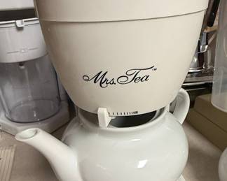 Mrs. Tea by Mr. Coffee 6-Cup Electric Iced Tea Maker