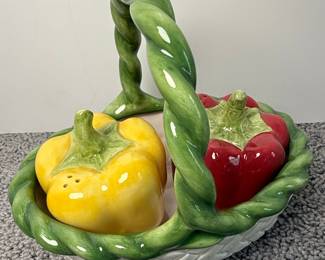 Fitz and Floyd Pepper Gourmet Salt & Pepper Set