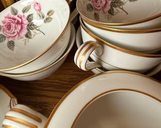 Noritake Lindrose 5234 China Set