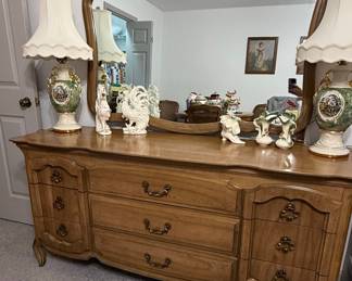 French Provincial Style 9-Drawer Dresser
