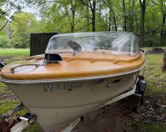 vintage runabout speedboat