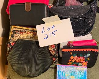 Lot 215 vintage purses