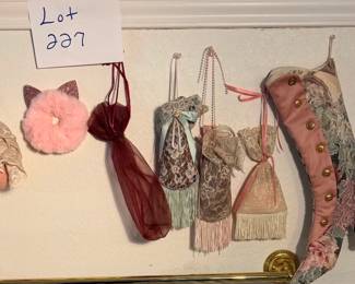 Lot 227 Sachets