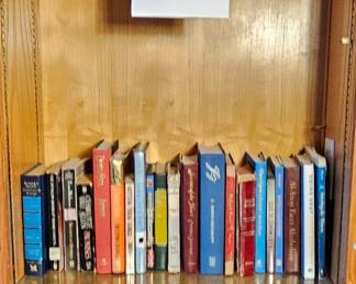 Lot 185 books not shelves