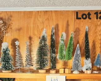 Lot 125 Mini Christmas trees