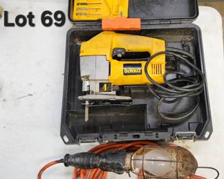 Lot 69 Dewalt power tool shop light