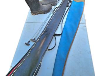 Lot 85 Rifle cases, rubber boots
