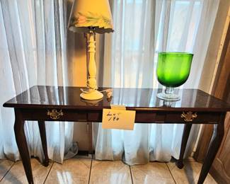 Lot 186 Sofa table, lamp, compote
