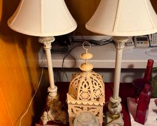 Lot 212 Metal lamps decor