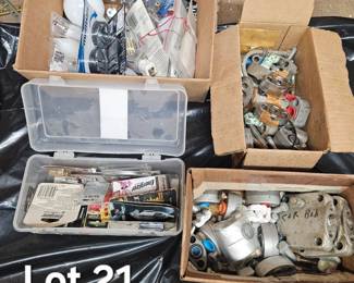Lot 21 Miscellaneous garage items