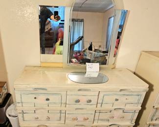 Lot 163 Painted triple dresser mirror