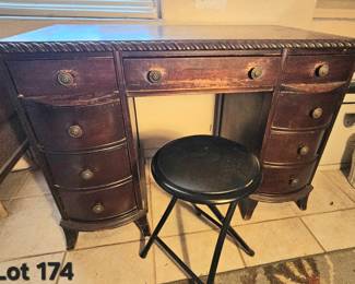 Lot 174 Vintage desk metal stool
