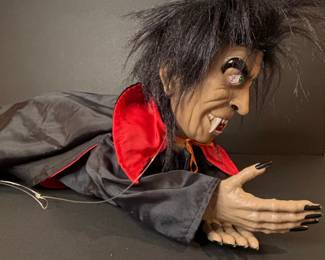 Animated Crawling Vampire Halloween Prop