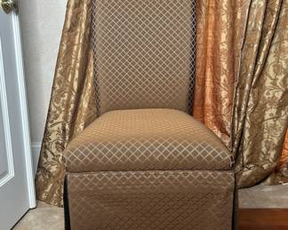 Upholstered Parsons Dining Chair with Skirt (8)