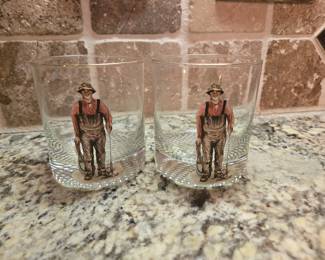 Fly fisherman rocks glasses, set of 2