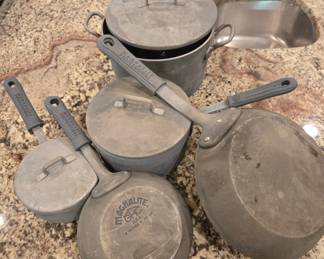Magnalite Professional cast aluminum cookware set, multiple pieces