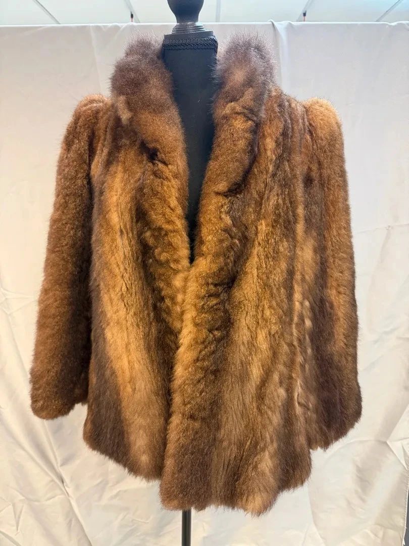 Vintage Brown Genuine Fur Ladies Jacket, Possibly Muskrat, w Large Shawl Collar, FullLength Sleeves