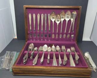 Vintage Silverplated Cutlery Set