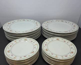 Large Abingdon Japan Fine Porcelain Floral Patterned Tableware 15 Dinner Plates 14 Side Plates