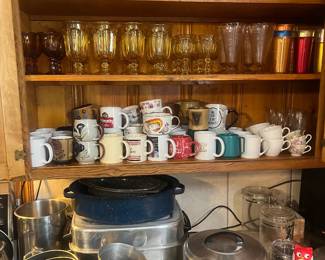 Mugs, glassware