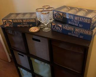 Storage shelf