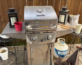 Grill, Lanterns