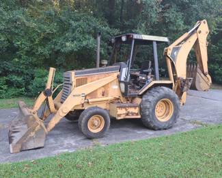 Catapillar 416B backhoe loader