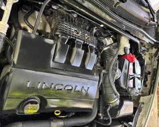 Photo 2 of 3 - 2011 Lincoln MKS