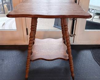 Antique Victorian Tiger Oak Spool-Turned Tiered Parlor Stand