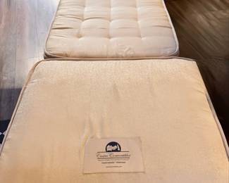 Castro Convertibles Ottoman Bed